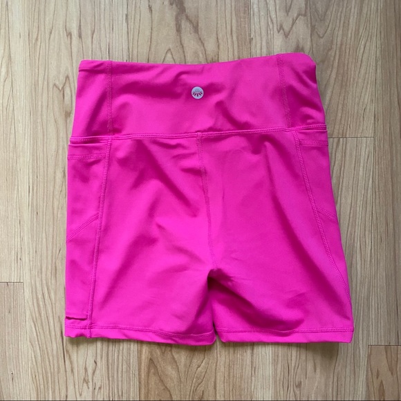 SOLD - SENITA - Punch Baseline Shorts - XS - Picture 3 of 7